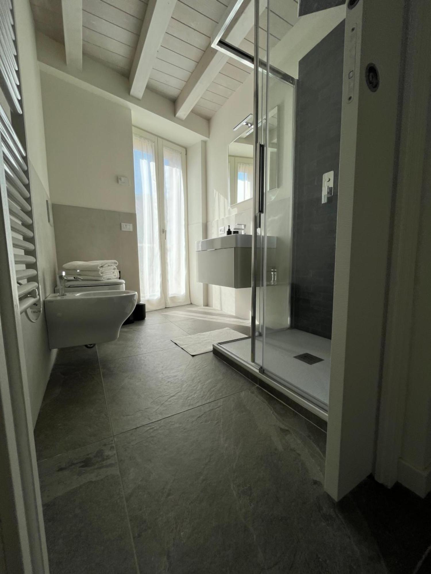 La Casa Incartata Toscolano Maderno Exterior foto